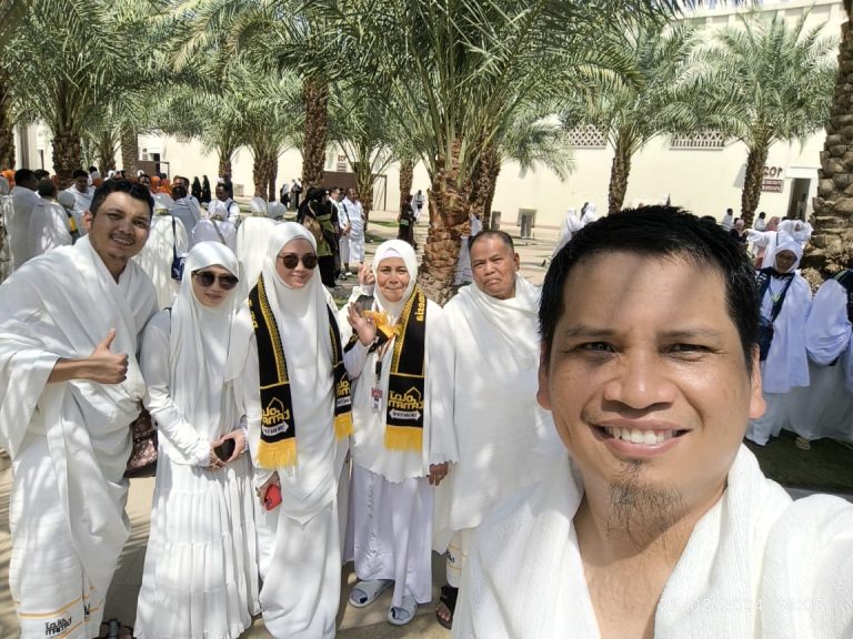 Jamaah Tamam Travel Batch 2, 1446 H, Berada di Miqat Dzulkhalifa untuk Memulai Ihram